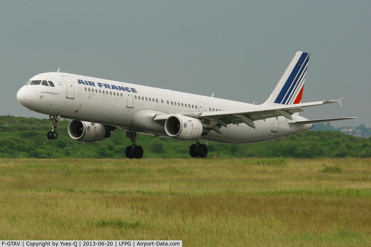 F-GTAV, 2009 Airbus A321-211 C/N 3884, Airbus A321-211, Landing Rwy 26L, Roissy Charles De Gaulle Airport (LFPG-CDG)