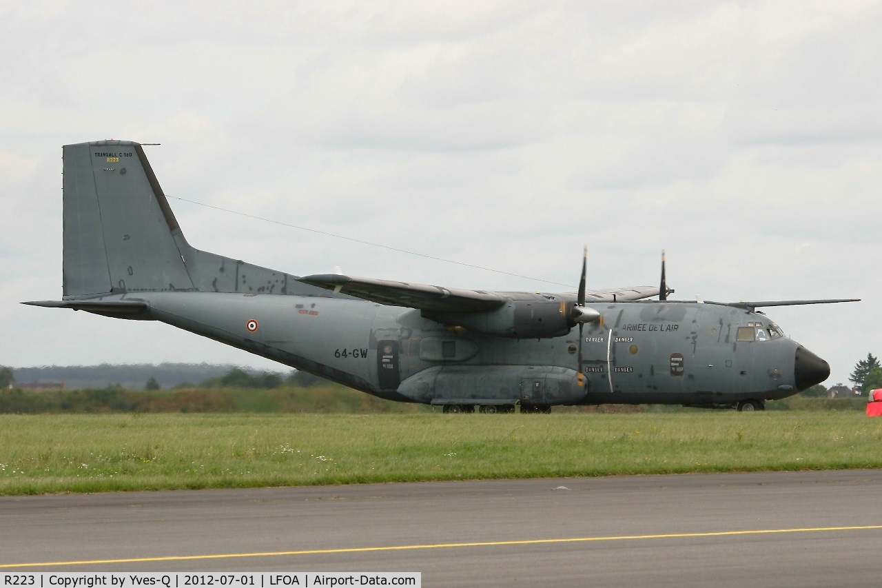 R223, Transall C-160R C/N 226, French Air Force Transall C-160R, Taxiing after landing rwy 26,  Avord Air Base 702 (LFOA) Open day 2012