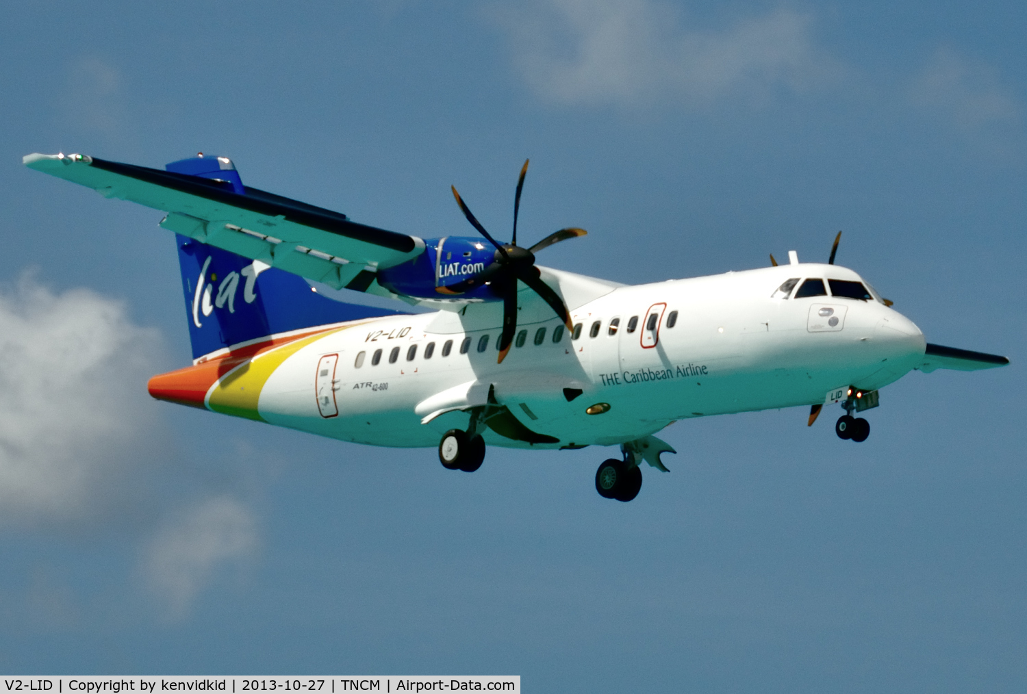 V2-LID, 2013 ATR 42-600 C/N 1006, On short finals to St Maarten.