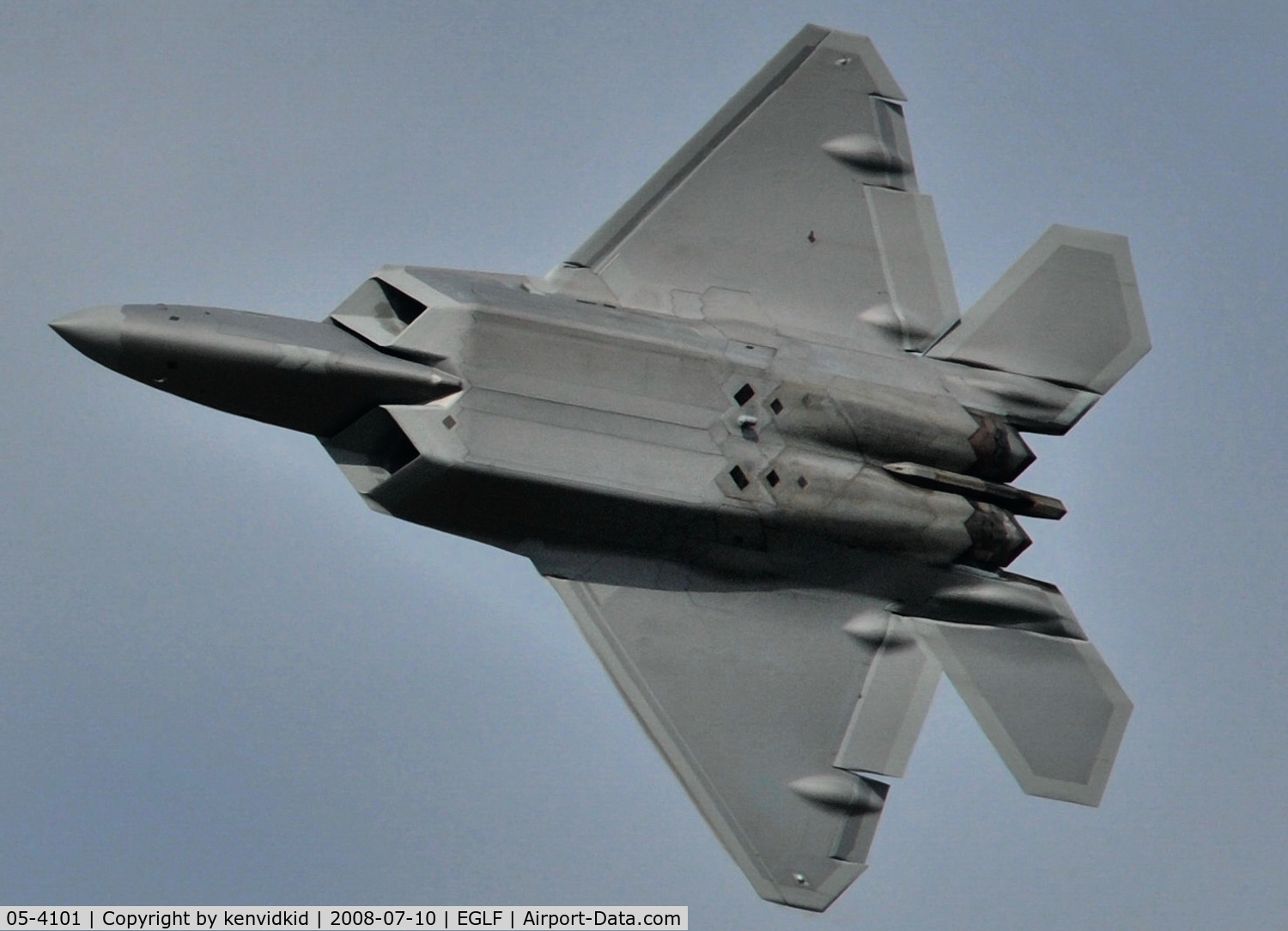 05-4101, 2003 Lockheed Martin F-22A Raptor C/N 645-4101, Validating at Farnborough International 2008.