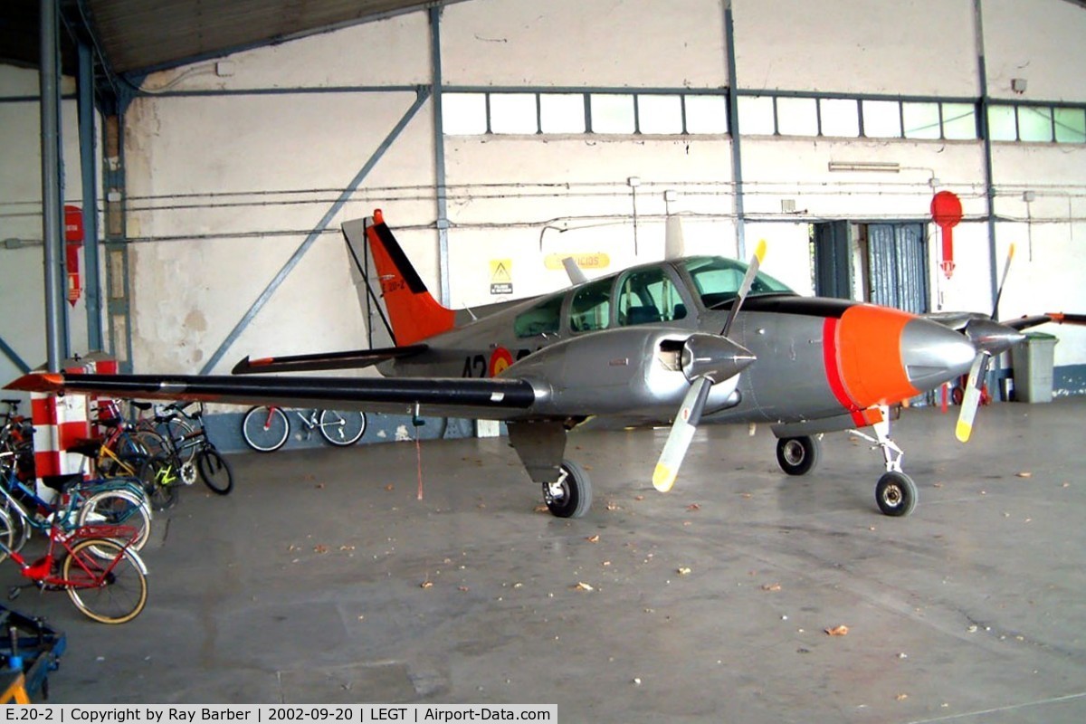 E.20-2, Beech 95-B55 Baron Baron C/N TC-1453, Beech 95-B55 Baron [TC-1453] (Spanish Air Force) Getafe AB~EC 20/09/2002