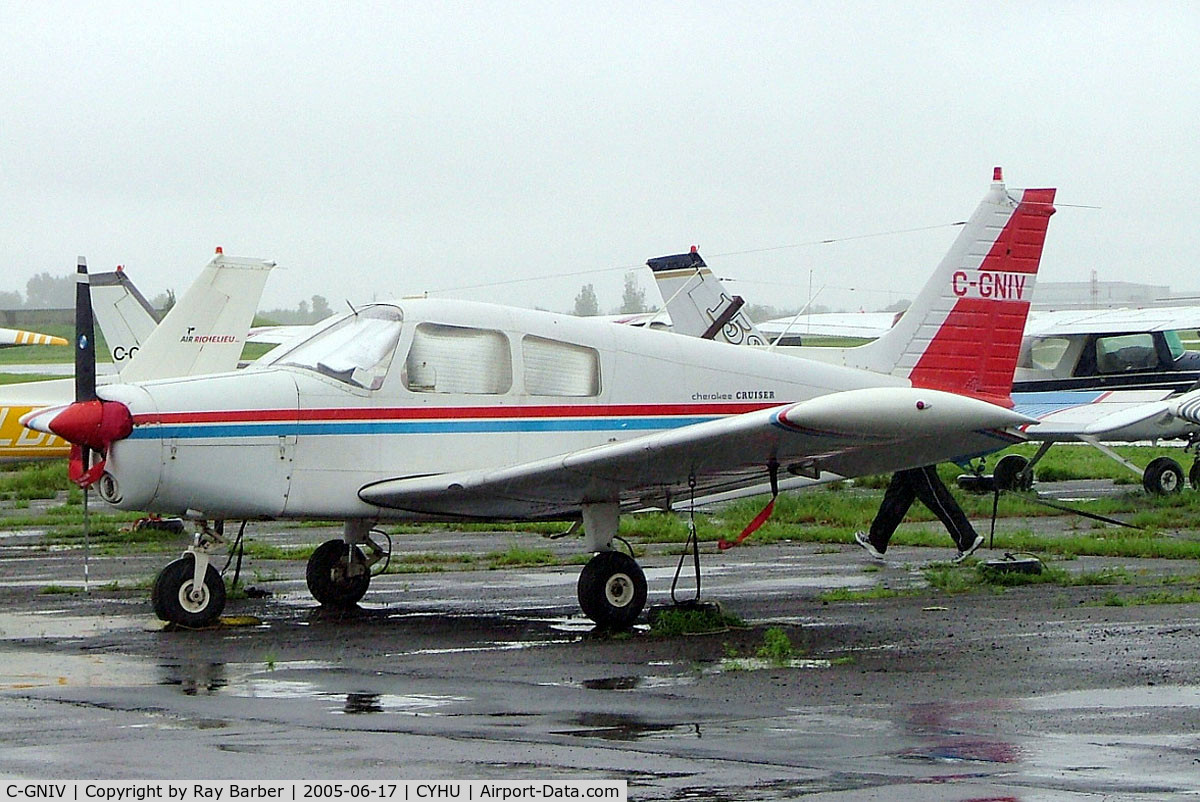 C-GNIV, 1975 Piper PA-28-140 C/N 287525171, Piper PA-28-140 Cherokee Cruiser [28-7525171] St. Hubert~C 17/06/2005