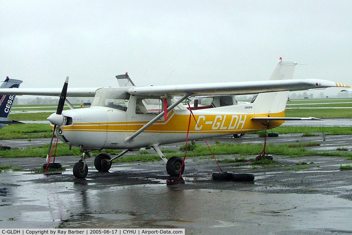 C-GLDH, 1974 Cessna 150M C/N 15076146, Cessna 150M [150-76146] St. Hubert~C 17/06/2005