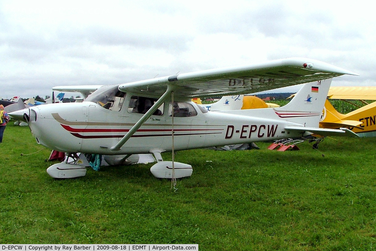 D-EPCW, 2003 Cessna 172S C/N 172S9550, Cessna 172S Skyhawk [172S-9550] Tannheim~D 18/07/2009