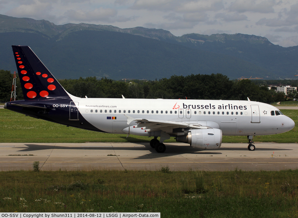 OO-SSV, 2004 Airbus A319-111 C/N 2196, Taxiing holding point rwy 23 for departure...