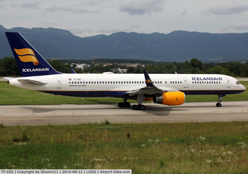 TF-ISD, 1991 Boeing 757-223 C/N 24596, Taxiing holding point rwy 23 for departure...