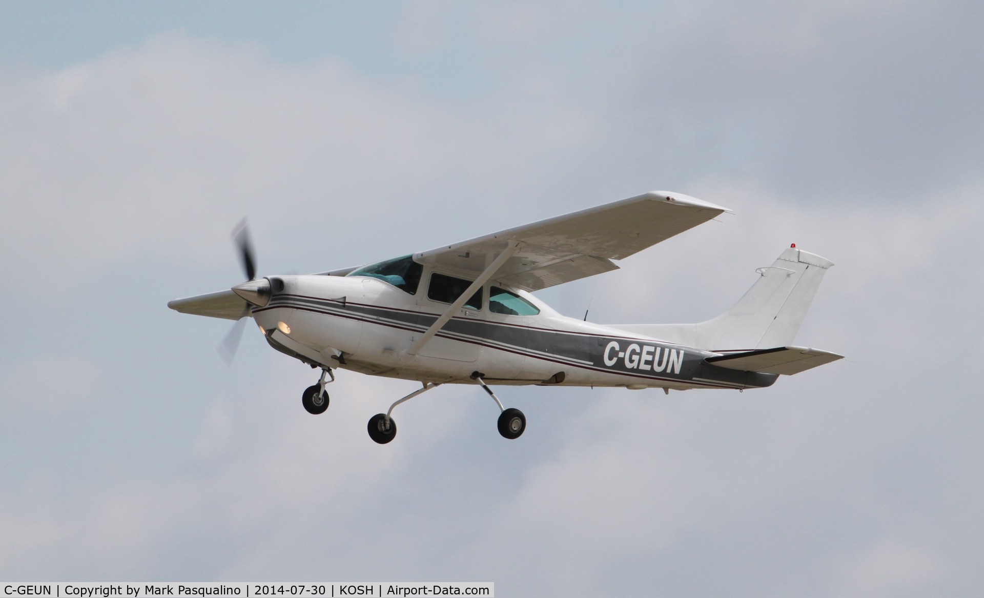 C-GEUN, 1980 Cessna R182 Skylane RG C/N R18201655, 1981 Cessna R182