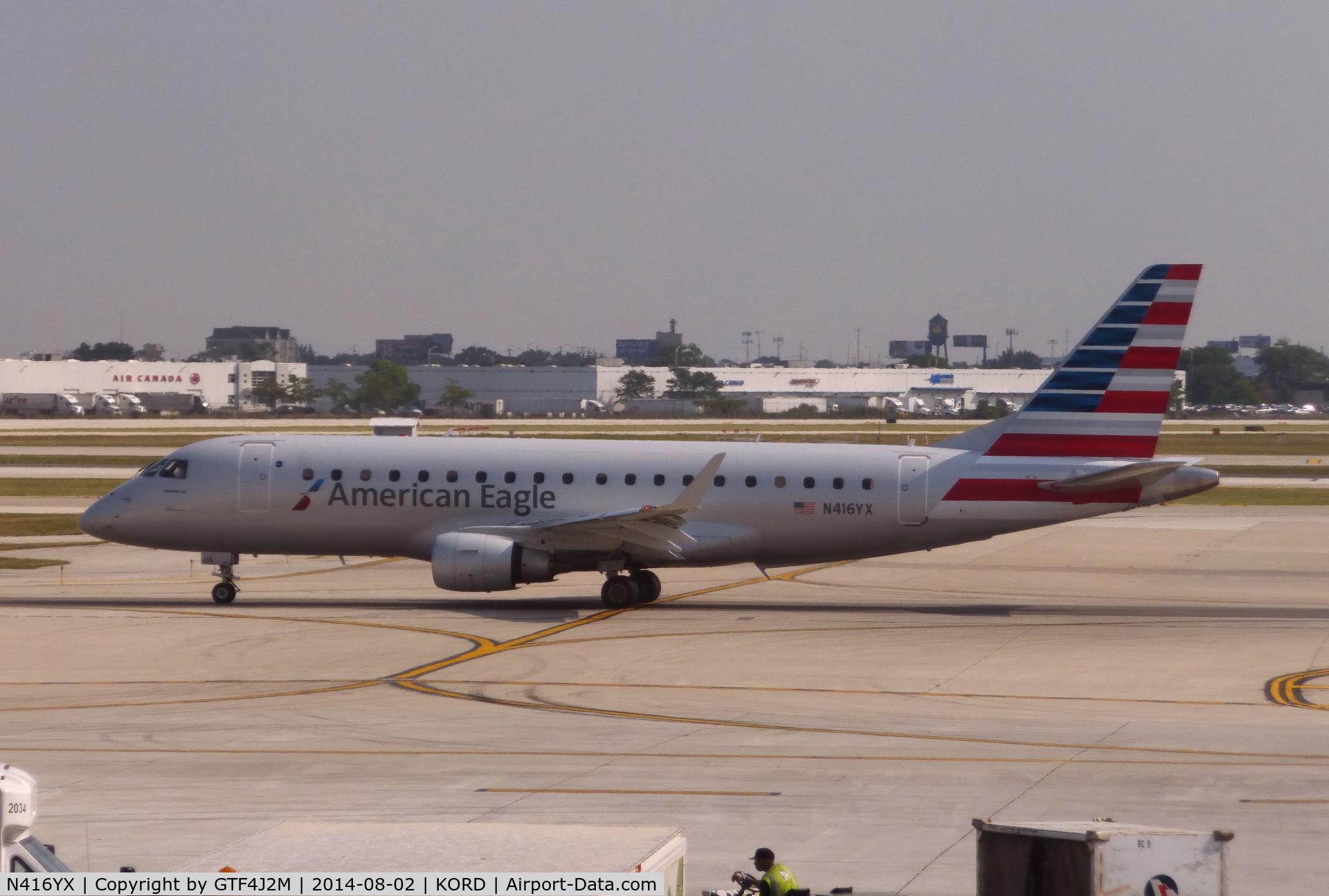 N416YX, 2013 Embraer 175LR (ERJ-170-200LR) C/N 17000381, N416YX  American Eagle AL  Chicago 2.8.14