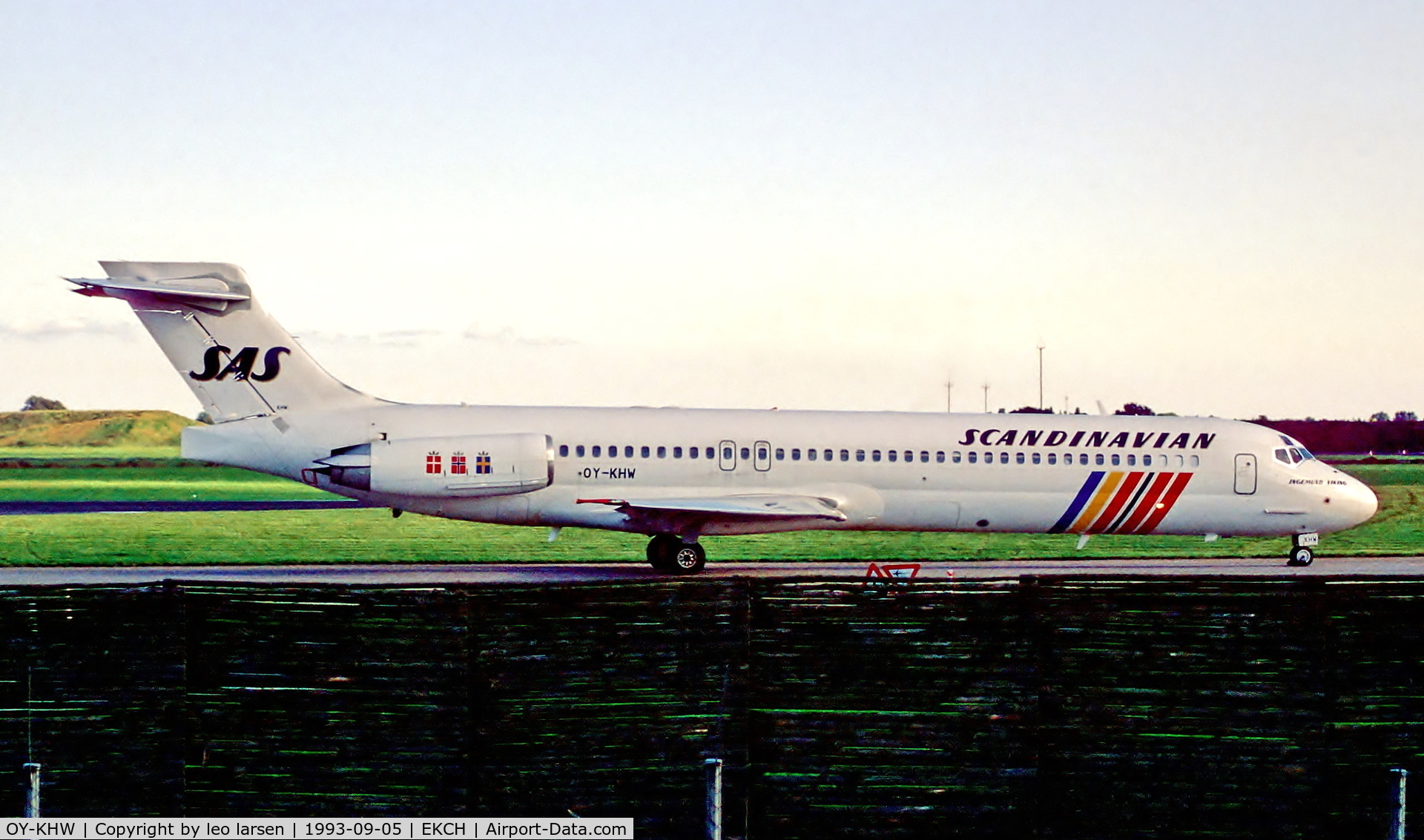 OY-KHW, 1992 McDonnell Douglas MD-87 (DC-9-87) C/N 53348, Copenhagen 5.9.93
