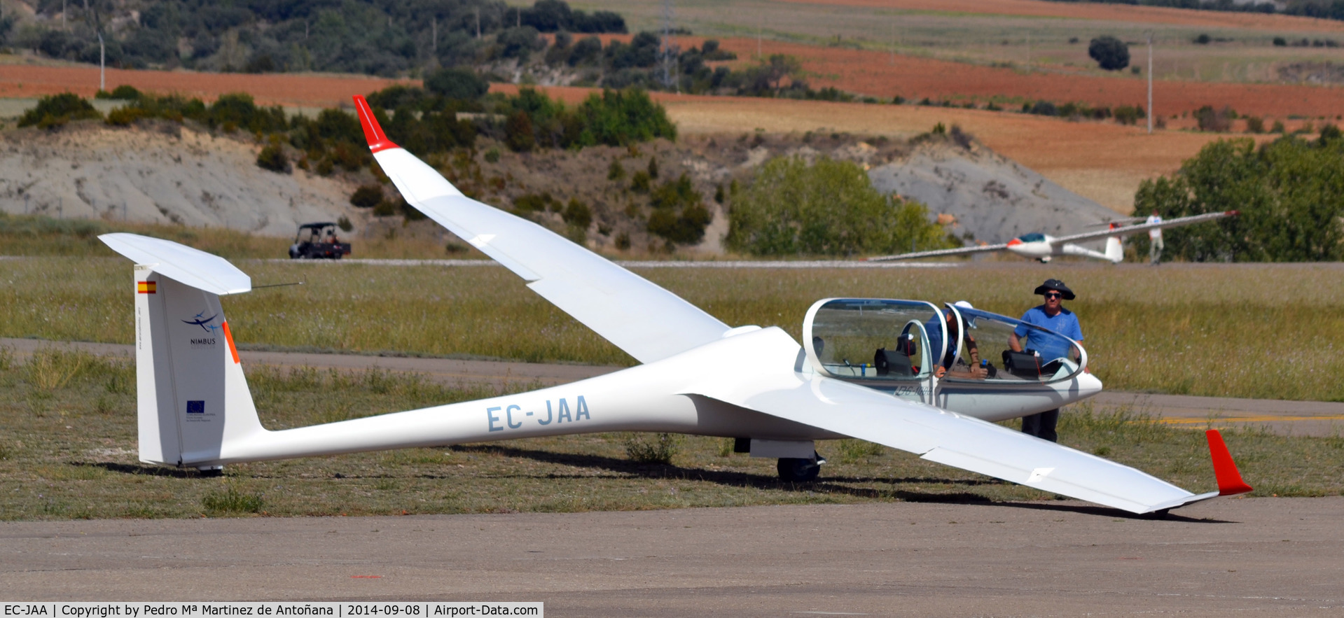 EC-JAA, 2000 DG Flugzeugbau DG1000 S C/N 51S50, Aerodromo Santa Cilia - Huesca - España