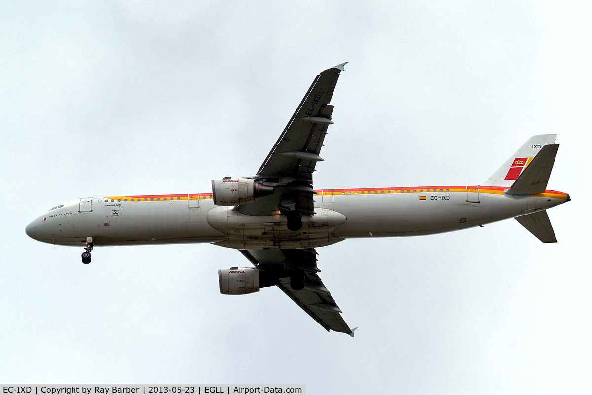 EC-IXD, 2004 Airbus A321-211 C/N 2220, Airbus A321-211 [2220] (Iberia) Home~G 23/05/2013. On approach 27R.