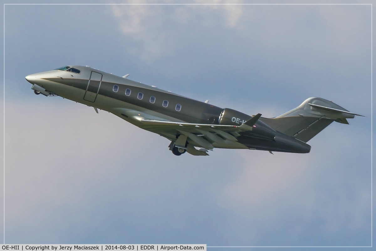 OE-HII, Bombardier Challenger 300 (BD-100-1A10) C/N 20111, Bombardier BD-100-1A10