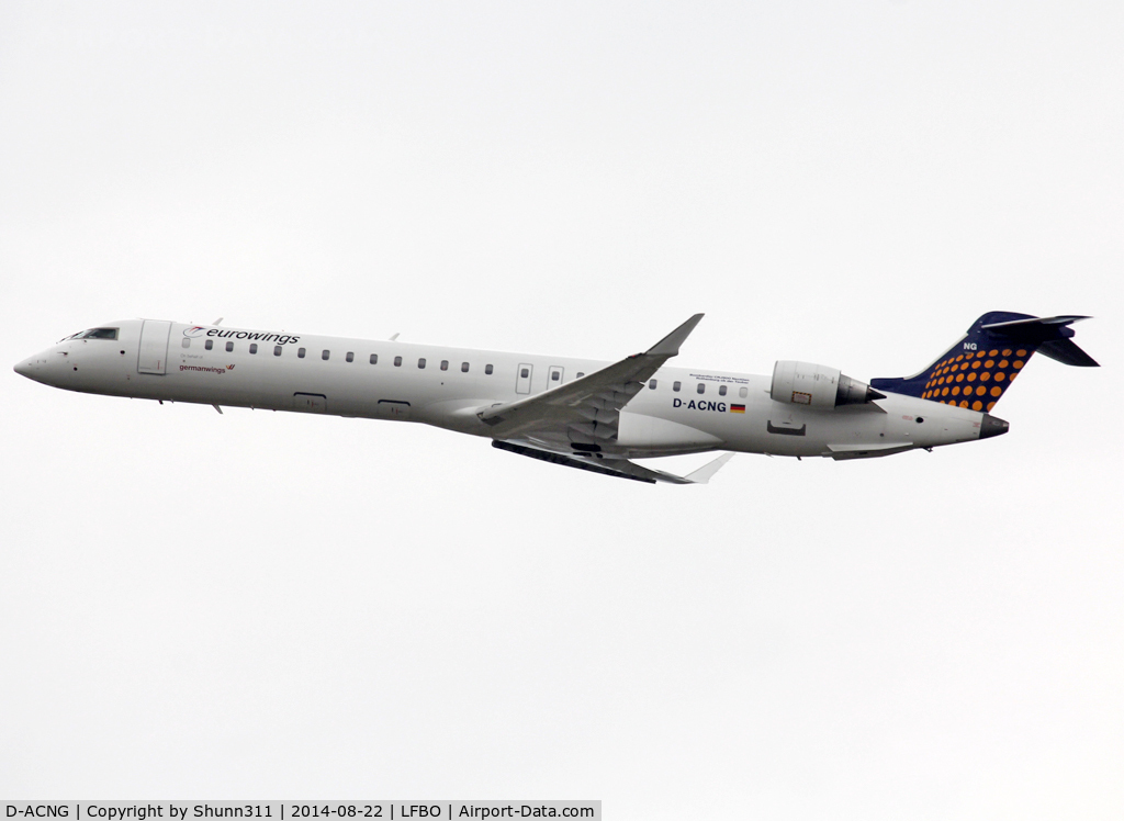 D-ACNG, 2009 Bombardier CRJ-900LR (CL-600-2D24) C/N 15245, Climbing after take off from rwy 32R