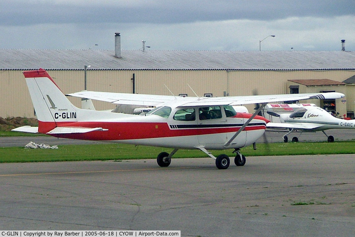 C-GLIN, 1975 Cessna 172M C/N 172-63898, Cessna 172M Skyhawk [172-63898] Ottawa-Macdonald Cartier International~C 18/06/2005