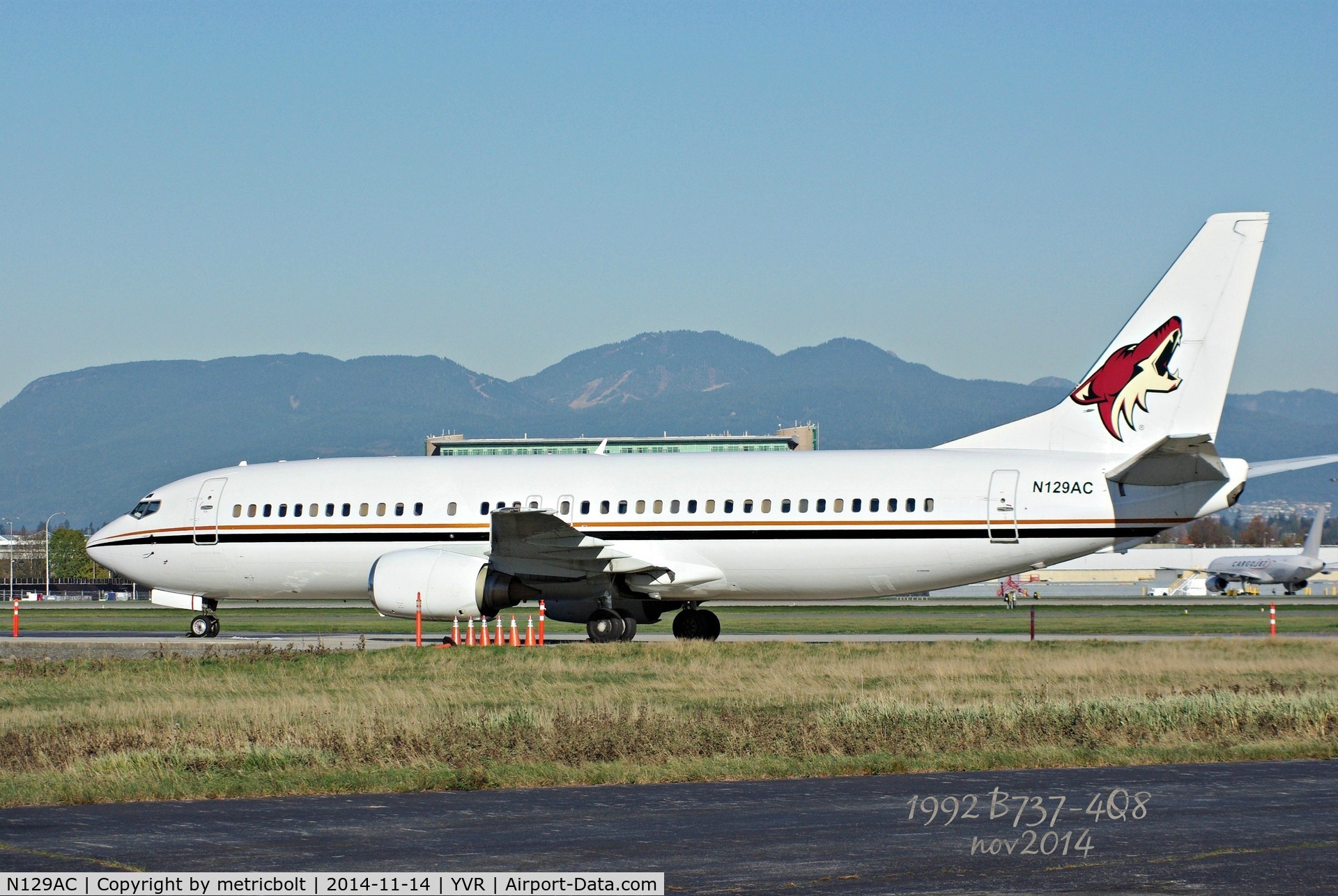 N129AC, 1992 Boeing 737-4Q8 C/N 26280, At YVR