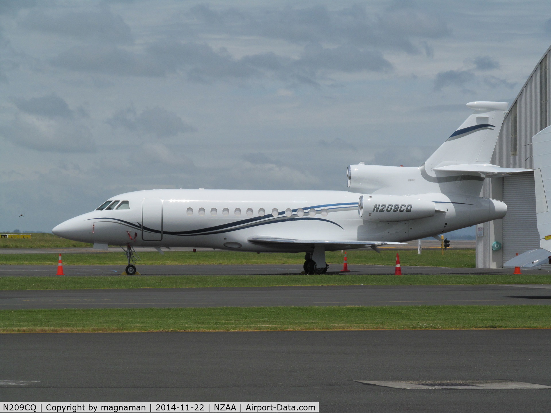N209CQ, 2001 Dassault Falcon 900EX C/N 98, Touring NZ at moment
