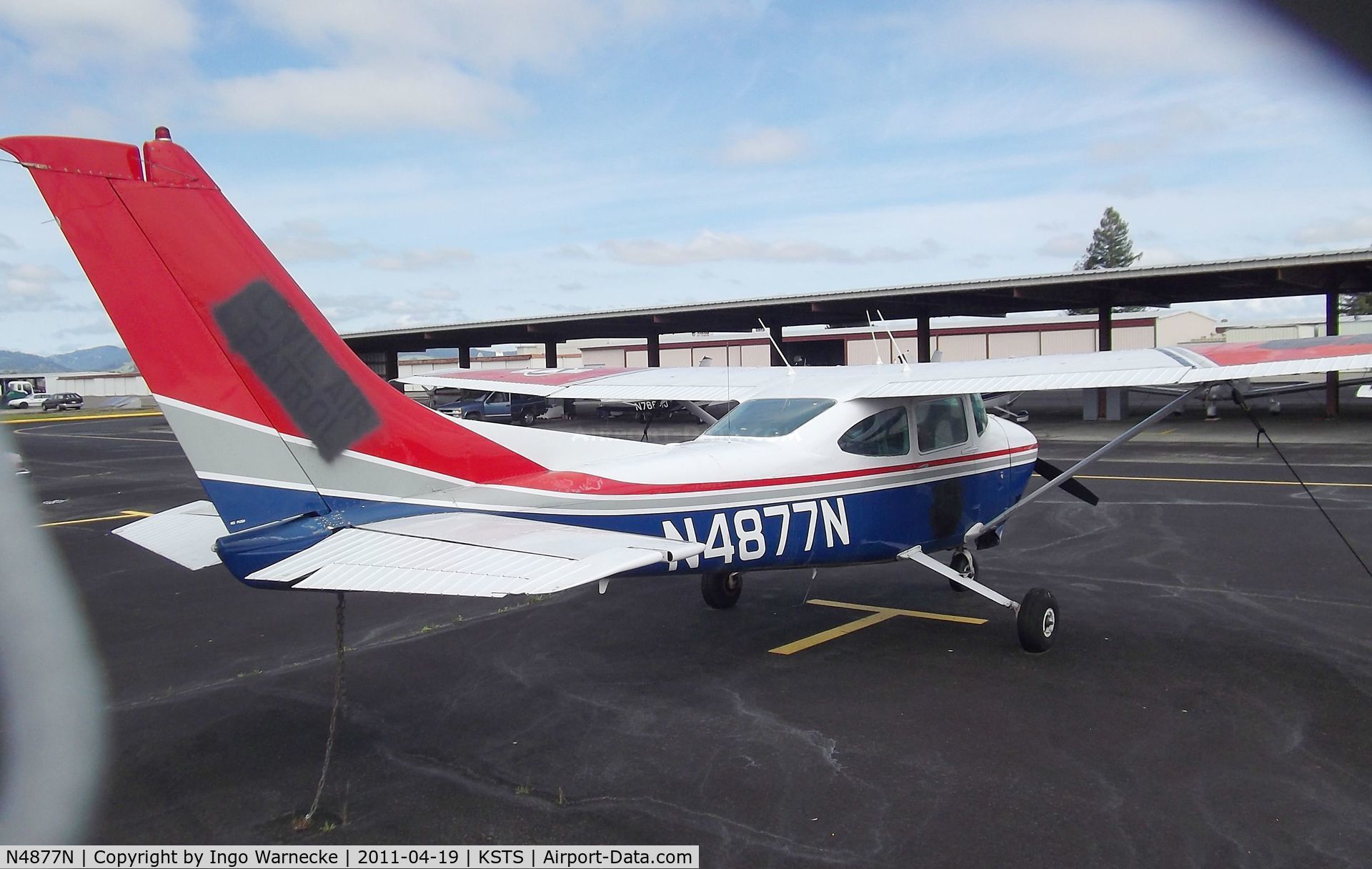 N4877N, 1979 Cessna 182Q Skylane C/N 18267430, Cessna 182Q Skylane at Charles M. Schulz Sonoma County Airport, Santa Rosa CA