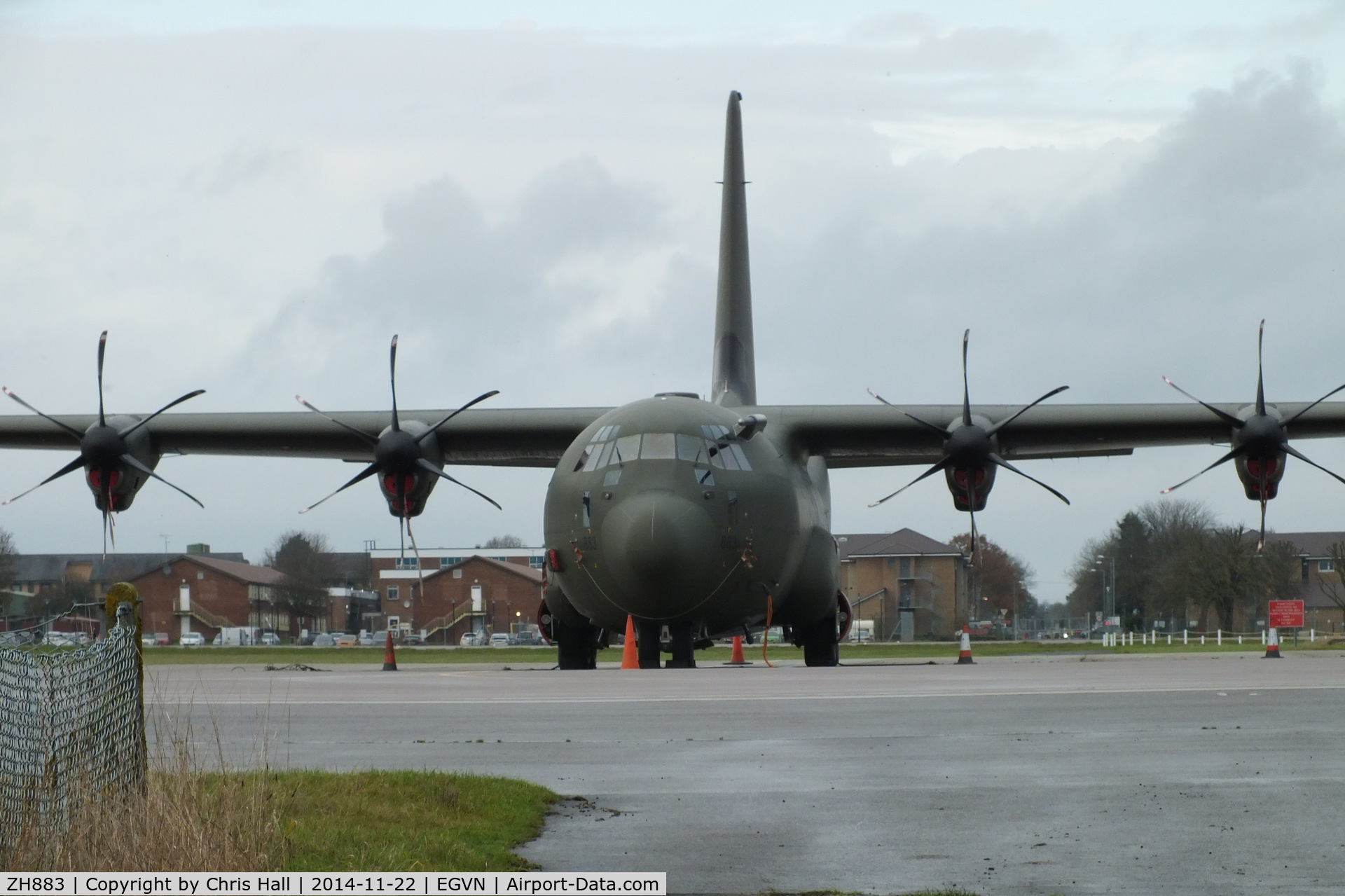 ZH883, 1999 Lockheed Martin C-130J Hercules C.5 C/N 382-5481, RAF 30 Squadron