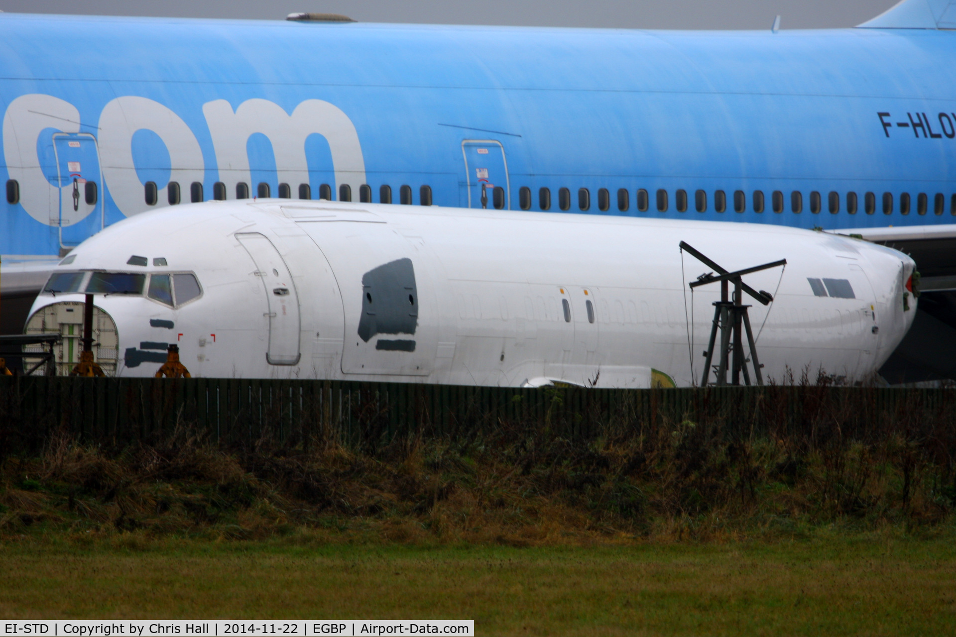 EI-STD, 1990 Boeing 737-476 C/N 24433, Air Contractors B737 w/o ot East Midlands when the main left landing gear was ripped off on landing, now in the scrapping area at Kemble