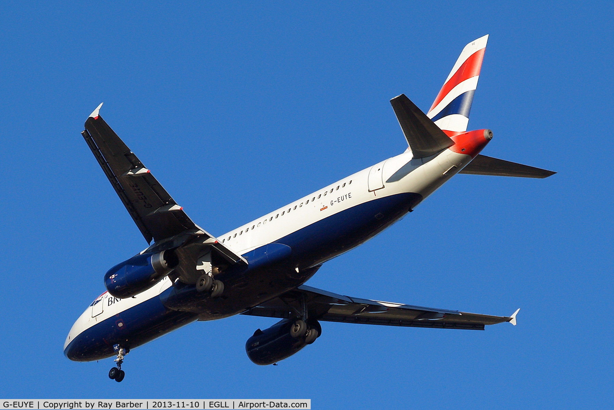 G-EUYE, 2009 Airbus A320-232 C/N 3912, Airbus A320-232 [3912] (British Airways) Home~G 10/11/2013. On approach 27R.