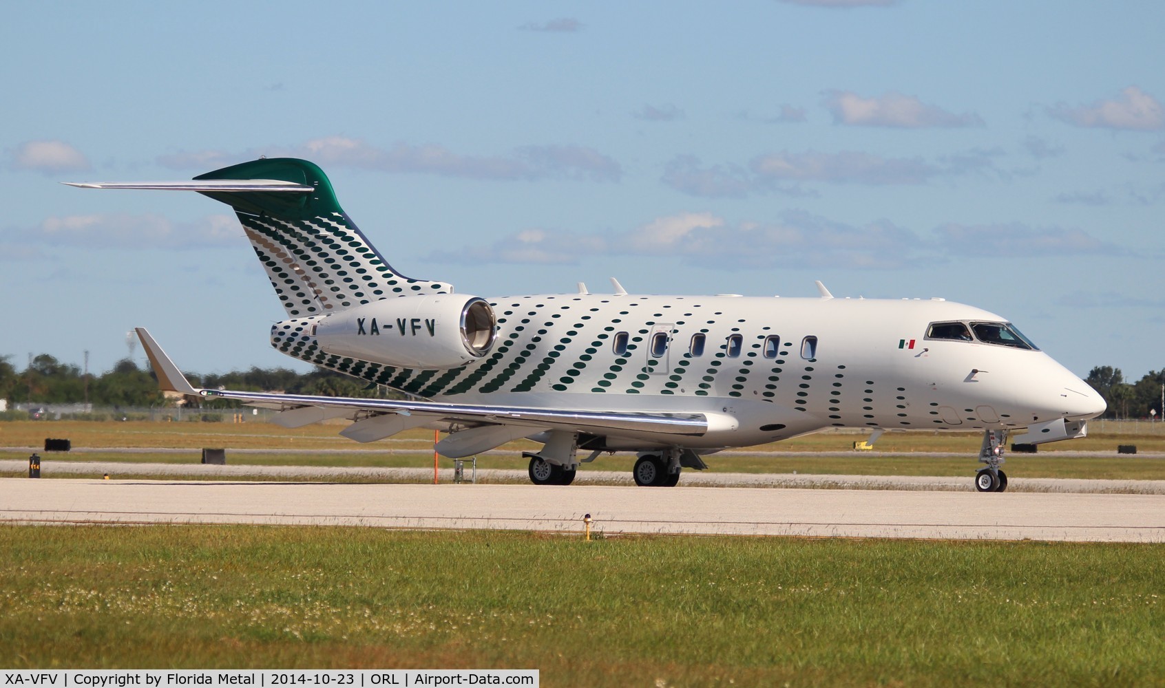 XA-VFV, Bombardier Challenger 300 (BD-100-1A10) C/N 20427, Challenger 300