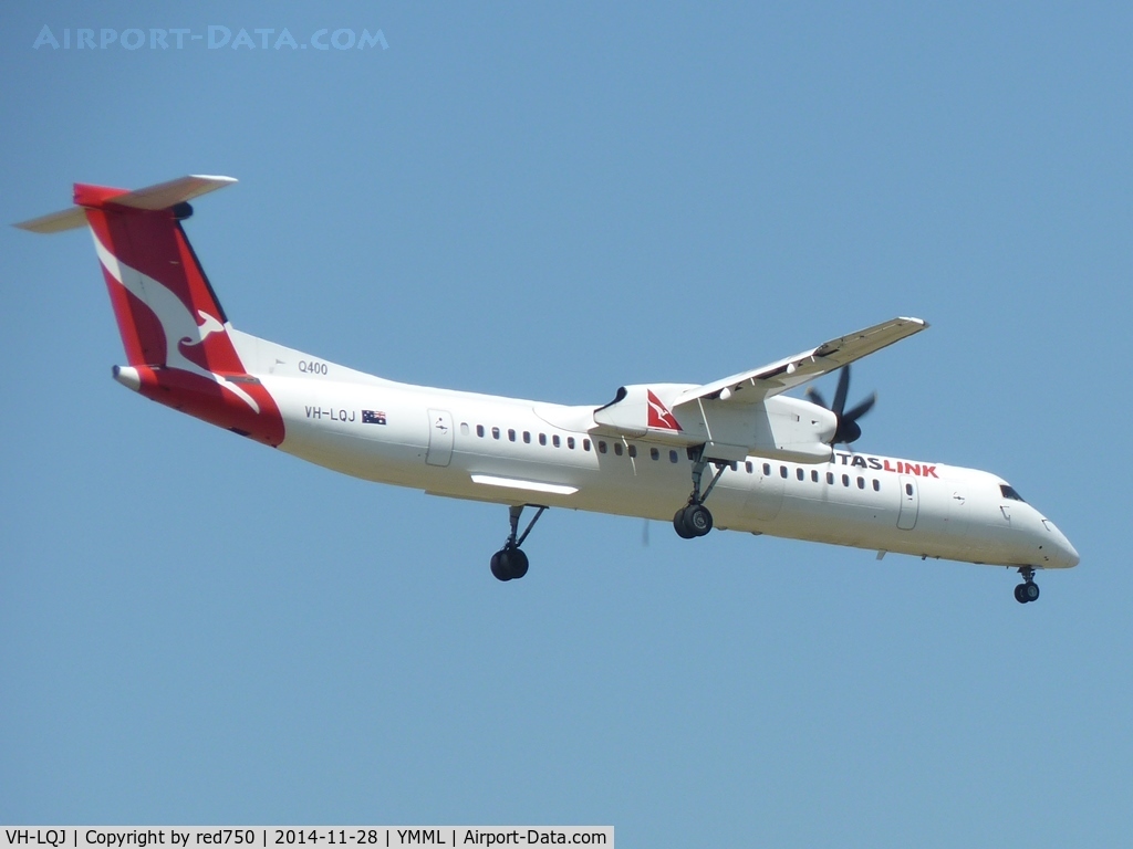 VH-LQJ, 2012 Bombardier DHC-8-402 Dash 8 C/N 4414, VH-LQJ landing at Melbourne Airport 201411288