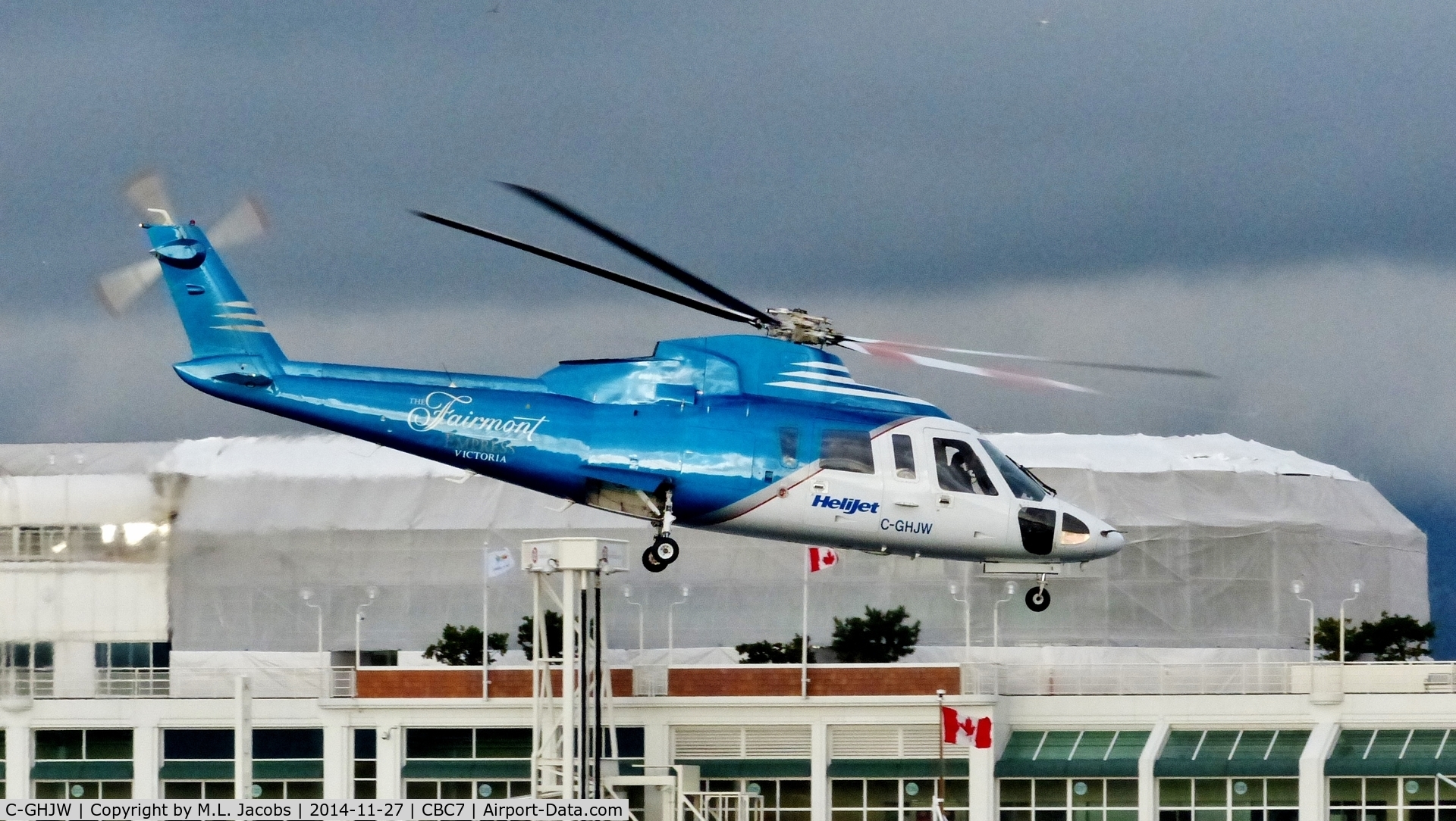 C-GHJW, 1980 Sikorsky S-76A C/N 760074, Helijet just departed Vancouver Harbour Heliport.