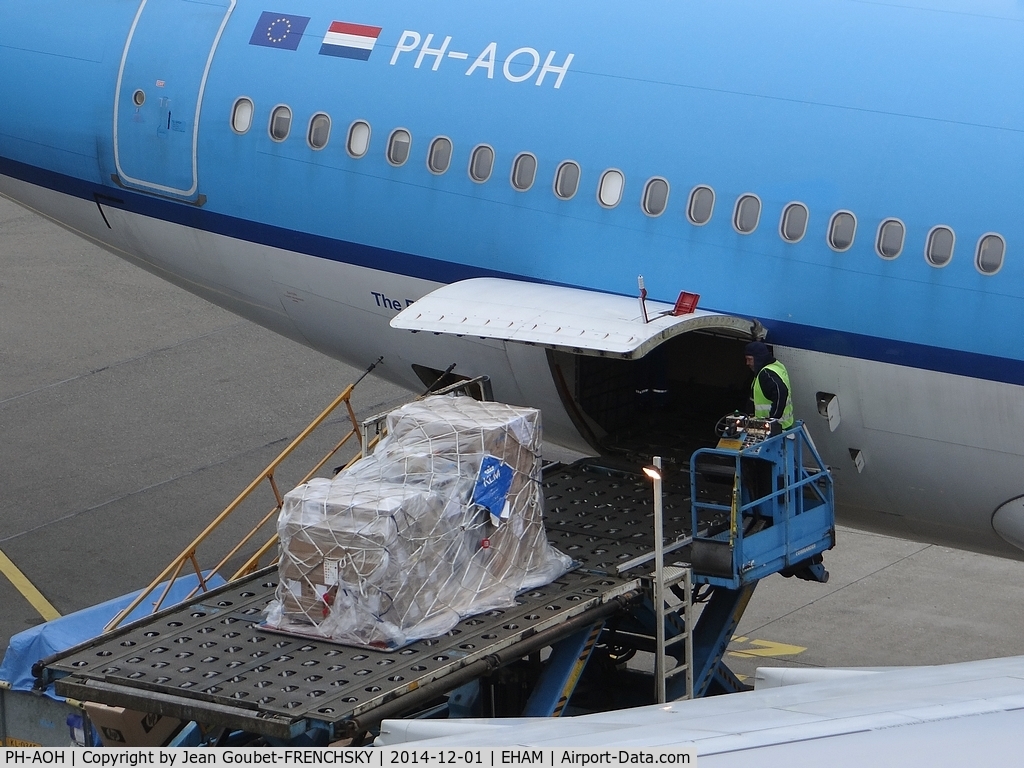 PH-AOH, 2006 Airbus A330-203 C/N 811, KLM537 to Kigali