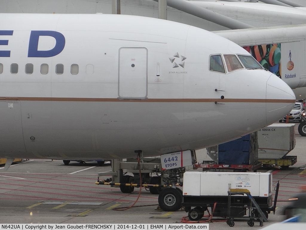 N642UA, 1991 Boeing 767-322 C/N 25092, UAL947 to Dulles