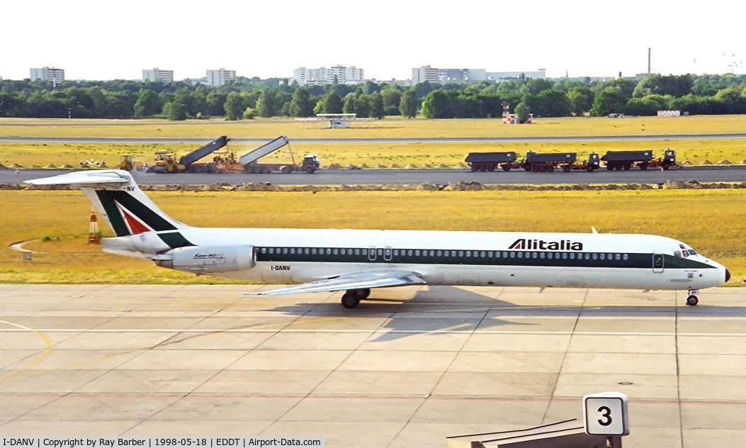 I-DANV, 1992 McDonnell Douglas MD-82 (DC-9-82) C/N 53205/2028, McDonnell Douglas DC-9-82 [53205] (Alitalia) Berlin-Tegel~D 18/05/1998