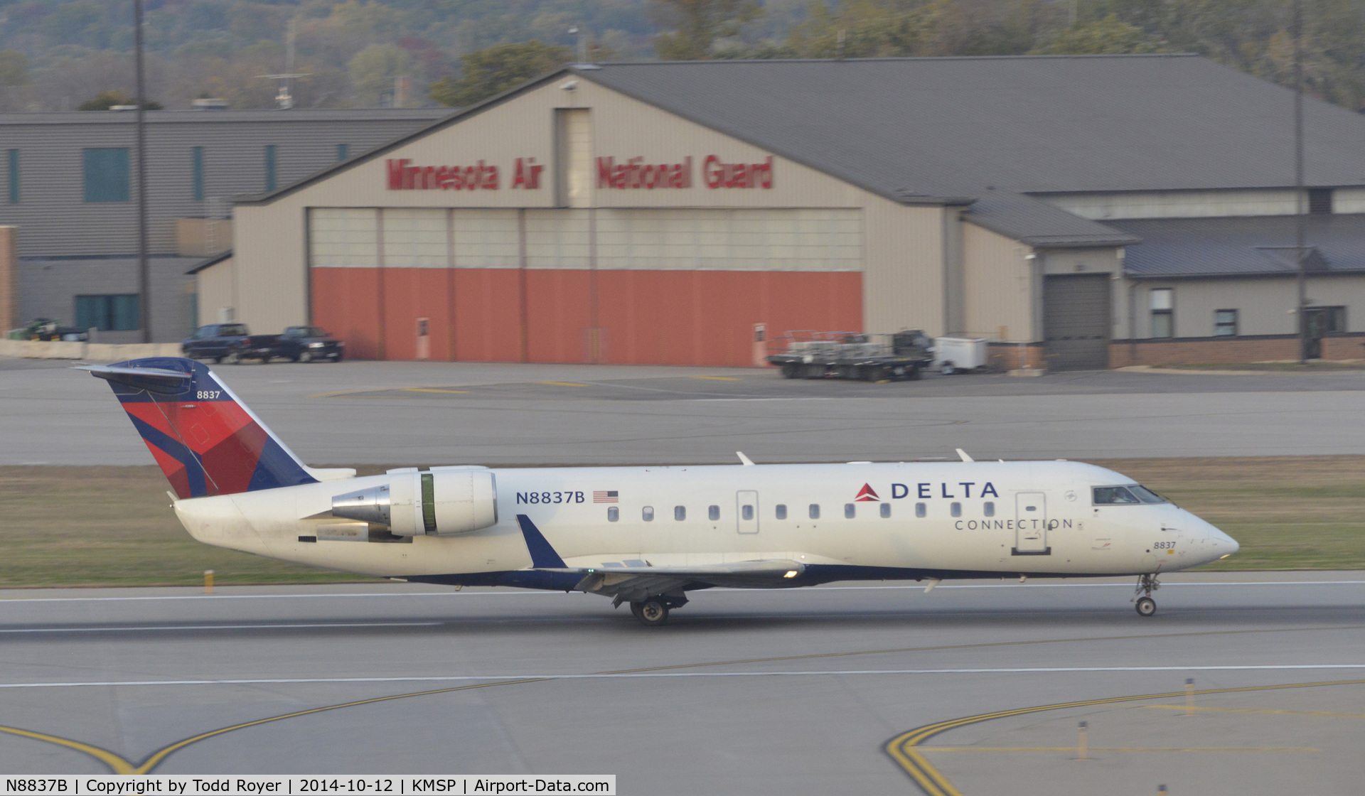 N8837B, 2003 Bombardier CRJ-200 (CL-600-2B19) C/N 7837, Arriving at MSP on 12L