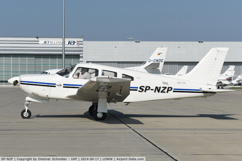 SP-NZP, 2002 Piper PA-28R-201 Cherokee Arrow III C/N 2844080, Piper 28