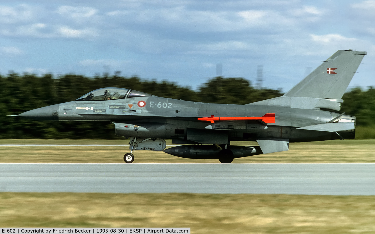 E-602, 1980 General Dynamics (SABCA) F-16AM Fighting Falcon (401) C/N 6F-37, decelerating after touchdown at Skrydstrup