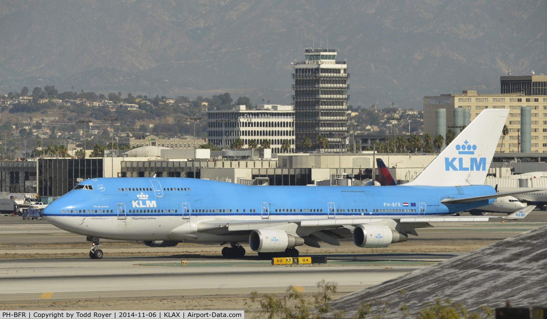 PH-BFR, 1994 Boeing 747-406BC C/N 27202, Taxiing to gate after landing on 25L at LAX