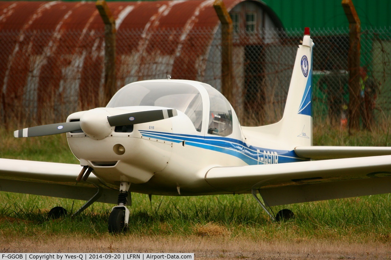 F-GGOB, Grob G-115 C/N 8027, Grob G-115, Rennes St Jacques flying club (LFRN-RNS) Air show 2014