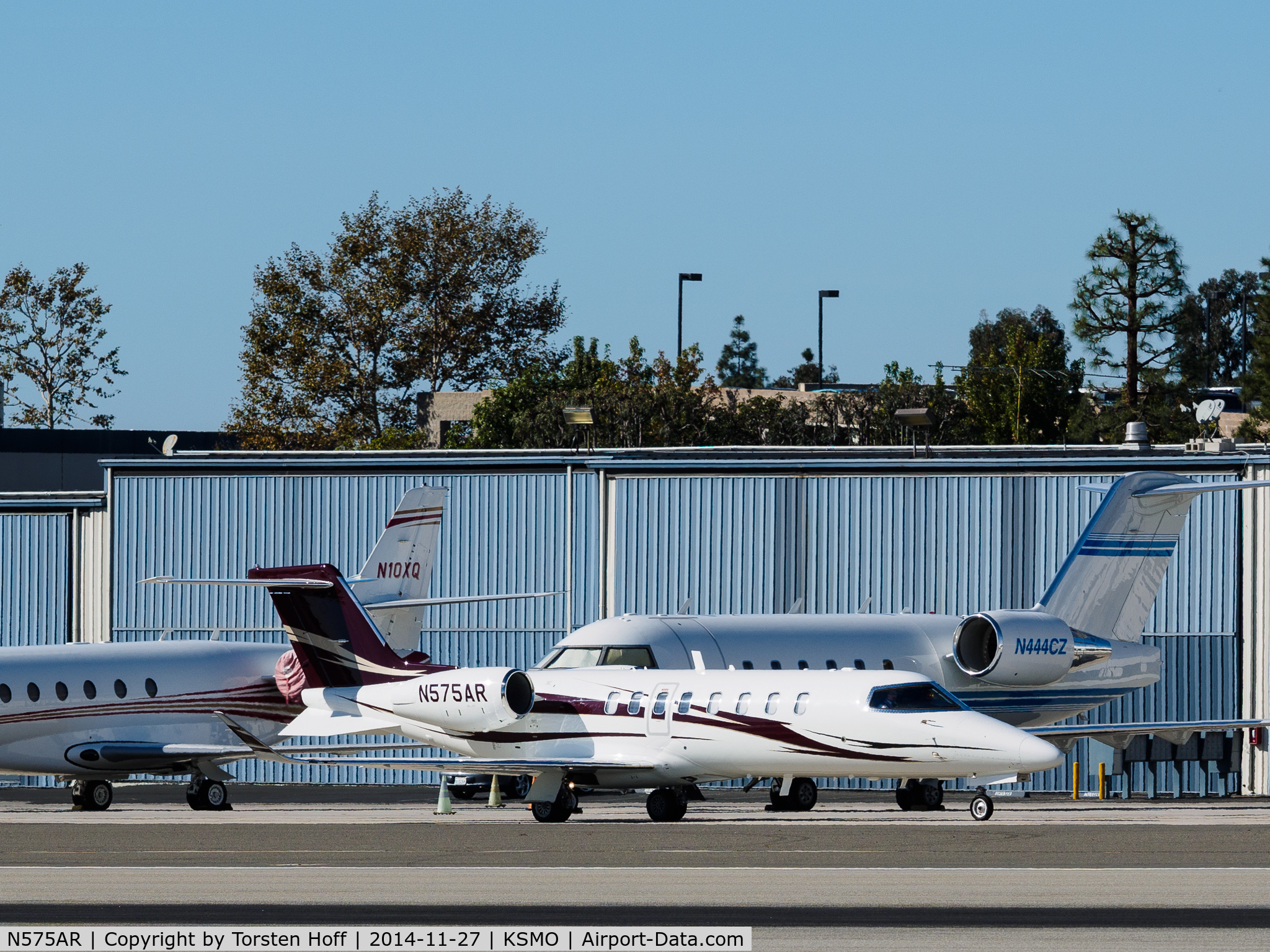 N575AR, 2013 Learjet 45 C/N 458, N575AR taxiing