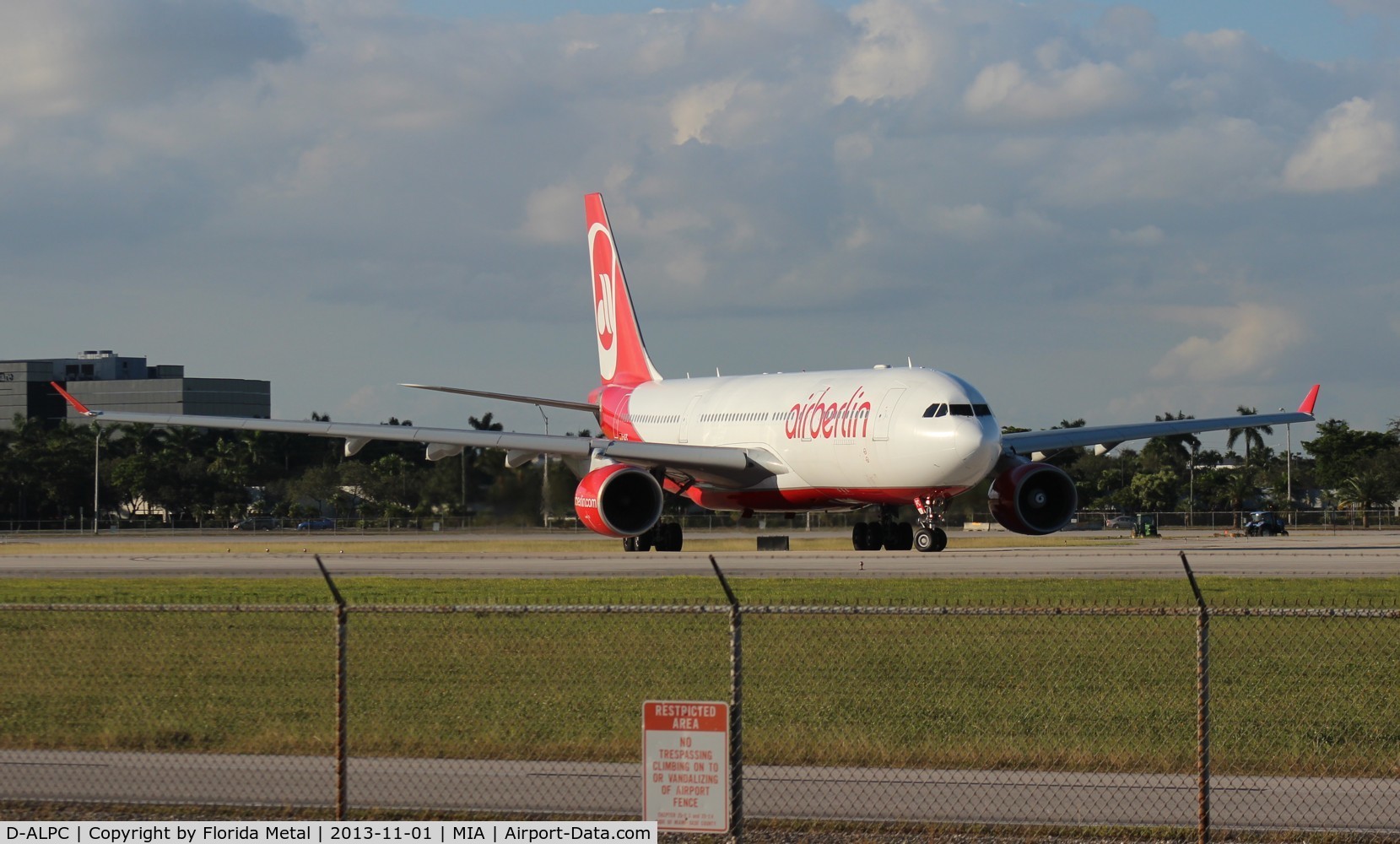 D-ALPC, 2002 Airbus A330-223 C/N 444, Air Berlin