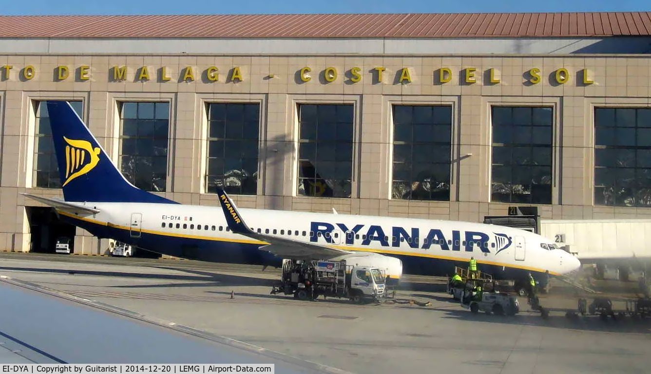 EI-DYA, 2008 Boeing 737-8AS C/N 33631, At Malaga