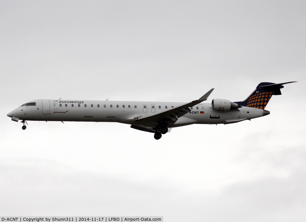 D-ACNT, 2011 Bombardier CRJ-900 NG (CL-600-2D24) C/N 15264, Landing rwy 32L