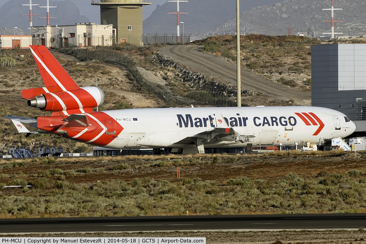 PH-MCU, 1996 McDonnell Douglas MD-11F C/N 48757, This MD11 airline Martinair Cargo, which originated in the Netherlands , had to return to Tenerife South ( Reina Sofia ) Airport after an explosion at one of its three engines, March 9, 2014 as information captured by unofficial routes
