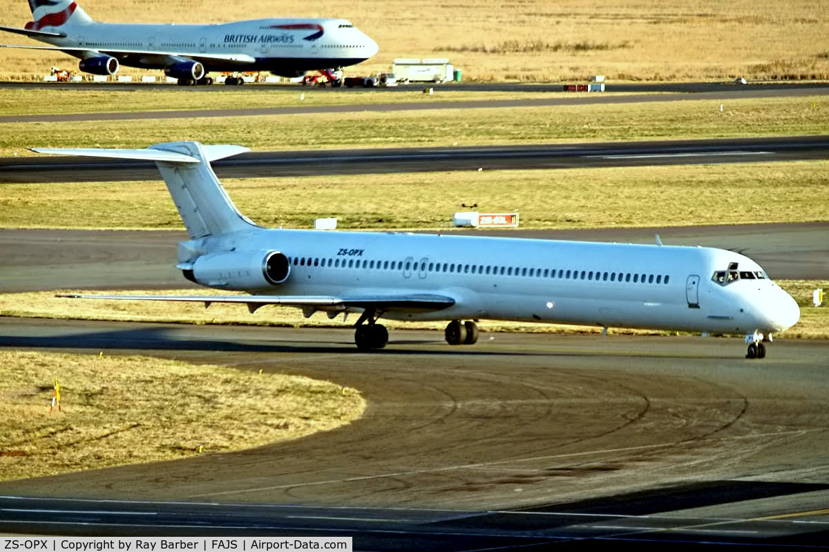 ZS-OPX, 1990 McDonnell Douglas MD-83 (DC-9-83) C/N 53012, McDonnell Douglas DC-9-83 [53012] (1 Time Airlines) Johannesburg Int~ZS 16/09/2006