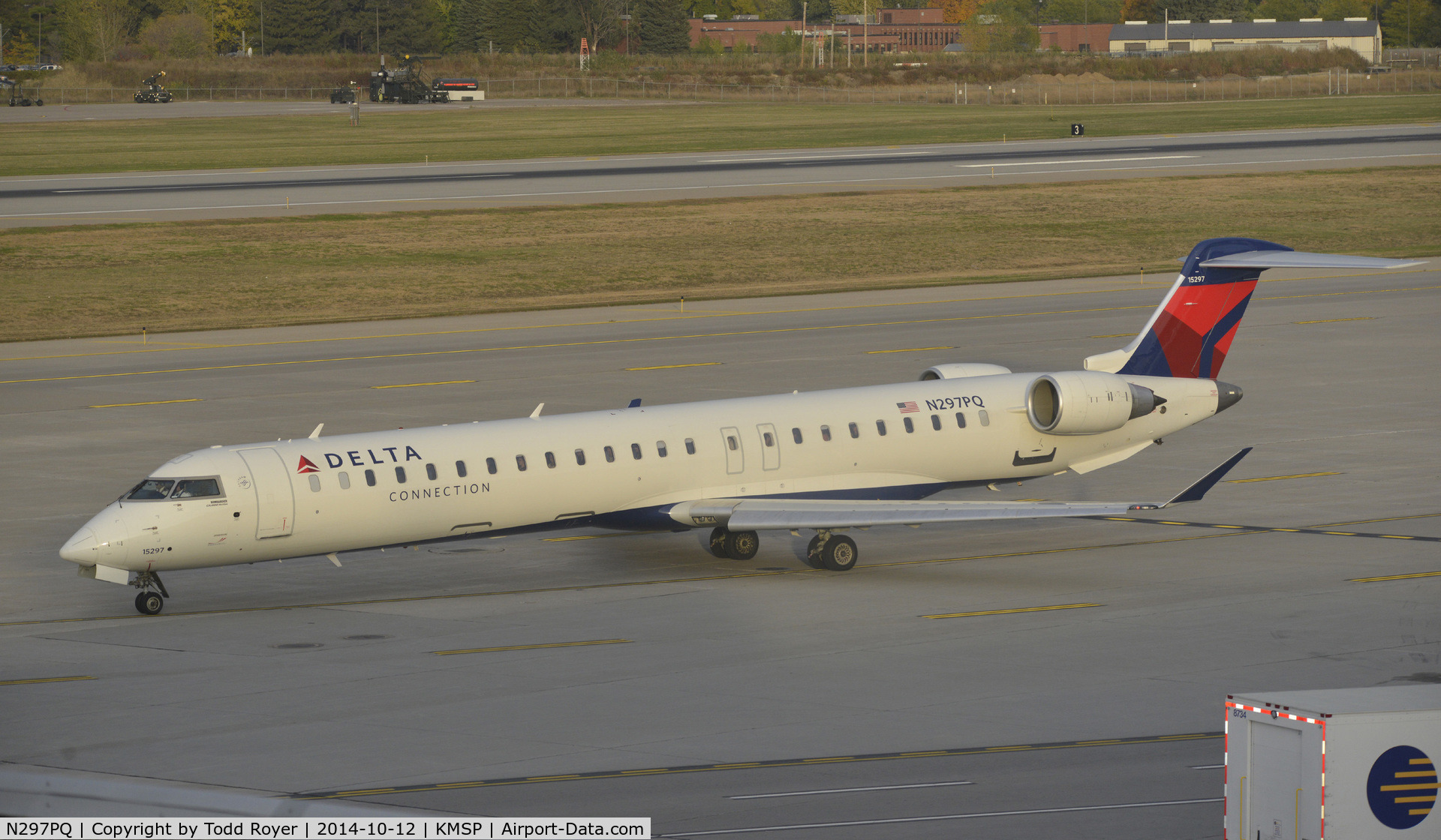 N297PQ, 2013 Bombardier CRJ-900 (CL-600-2D24) C/N 15302, Taxiing for departure