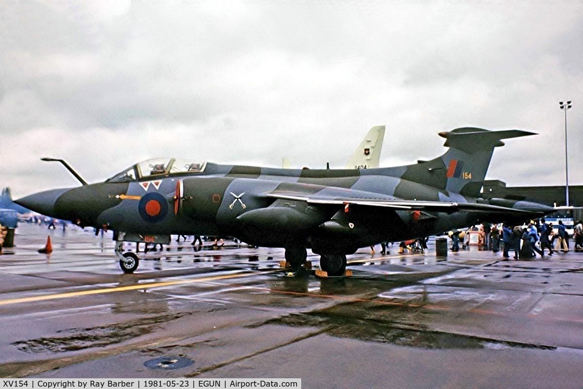 XV154, 1966 Hawker Siddeley Buccaneer S.2A C/N B3-20-65, Blackburn Buccaneer S.2A [B3-20-65] (Royal Air Force) RAF Mildenhall~G 23/05/1981