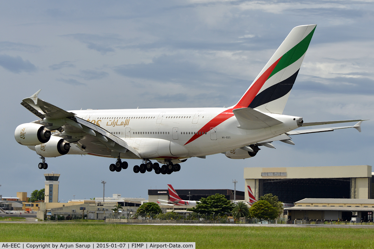 A6-EEC, 2012 Airbus A380-861 C/N 110, Daily morning arrival of EK701 from Dubai over rwy 14 at Plaisance.