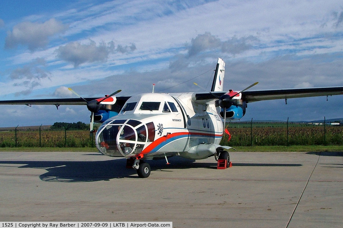 1525, 1985 Let L-410FG Turbolet C/N 851525, Let L-410FG Turbolet [851525] (Czech Air Force) Brno-Turany 09/09/2007