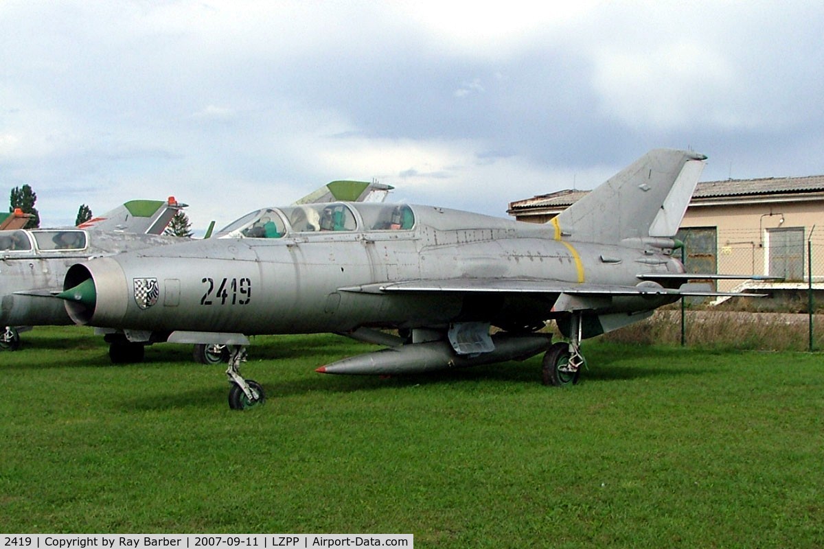 2419, Mikoyan-Gurevich MiG-21U C/N 662419, Mikoyan-Gurevich MiG-21U-600 Fishbed [662419] (Slovak Air Force) Piestany~OM 11/09/2007