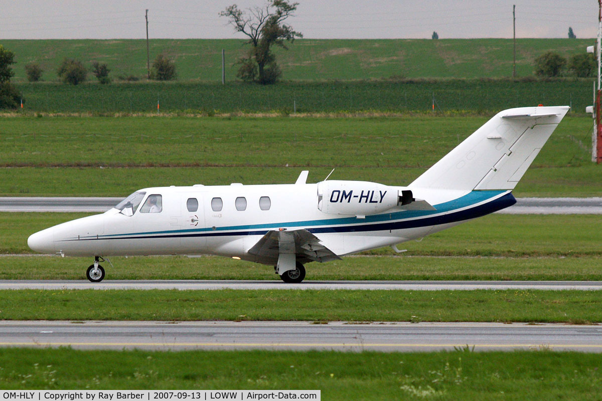 OM-HLY, 2000 Cessna 525 CitationJet CJ1 C/N 525-0393, Cessna Citation Jet 1 [525-0393] Vienna-Schwechat~OE 13/09/2007