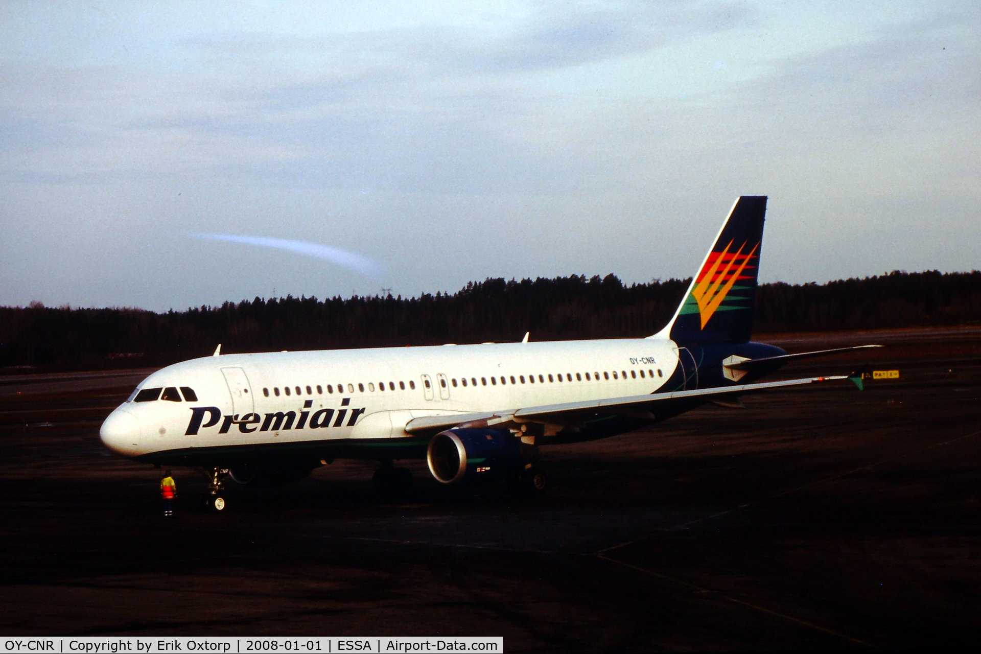 OY-CNR, 1992 Airbus A320-212 C/N 349, OY-CNR in ARN, MAR01