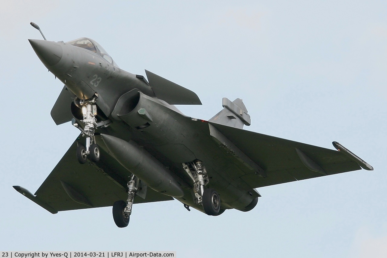 23, Dassault Rafale M C/N 23, Dassault Rafale M, Short approach rwy 26, Landivisiau Naval Air Base (LFRJ)