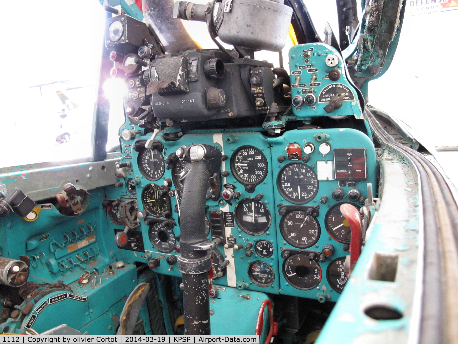 1112, Mikoyan-Gurevich MiG-21F-13 C/N 261112, the cockpit